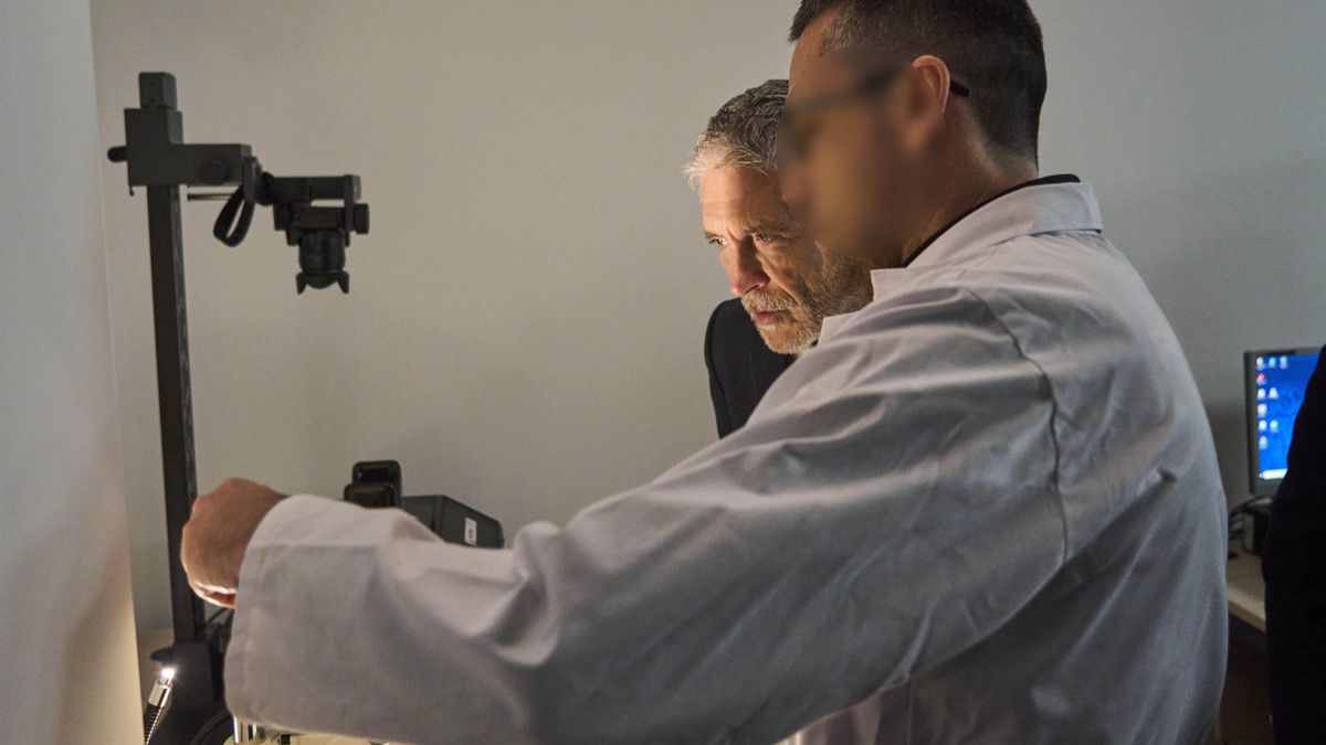 Visita al laboratorio de la comisaría