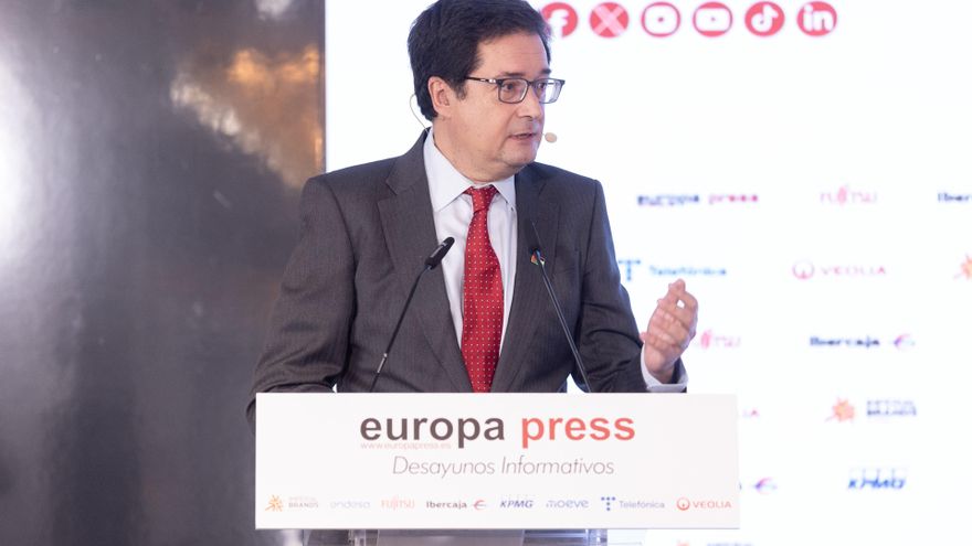 El ministro para la Transformación Digital y de la Función Pública, Óscar López, protagoniza un desayuno informativo de Europa Press, a 15 de septiembre de 2025, en Madrid (España).