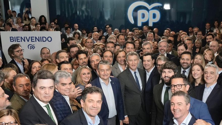 Feijóo pone rumbo a las generales tras el ciclo electoral que confirma su dependencia de Vox: "El cambio está más cerca"