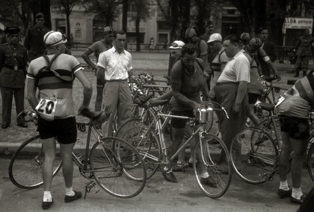 El dorsal 20, Florent Mathieu, de la selección de Bélgica