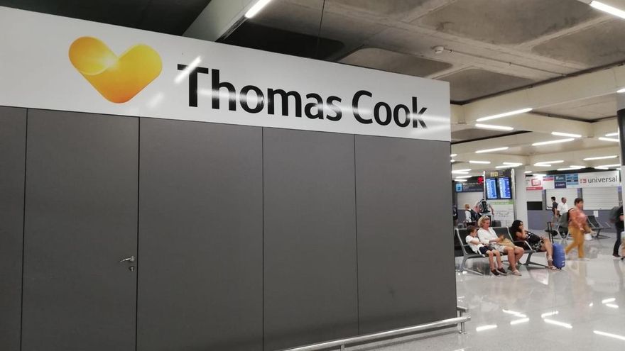 Los españoles piden responsabilidades al Gobierno británico tras la caída de Thomas Cook