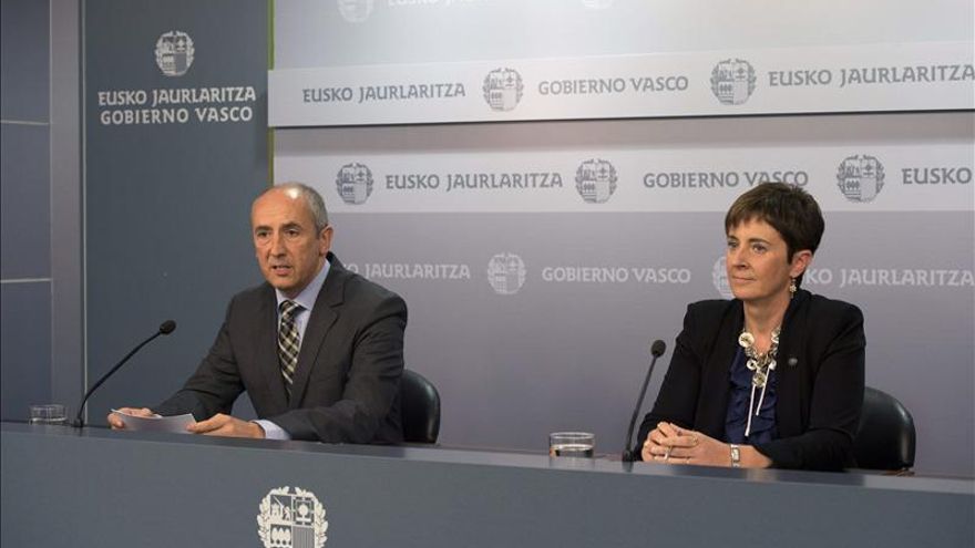 El Gobierno Vasco y los partidos fijan plazos para la reforma fiscal y atajar el fraude