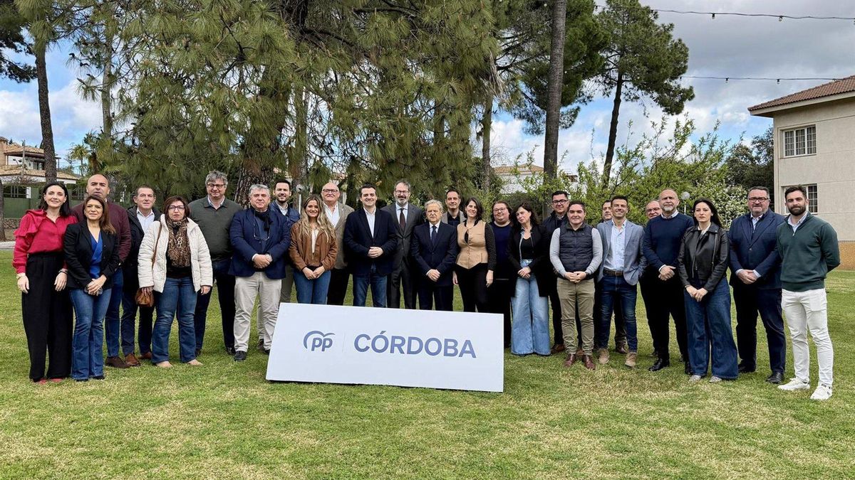 Los alcaldes del PP de Córdoba abordan la "preocupante" subida del gasóleo y su impacto en el sector primario
