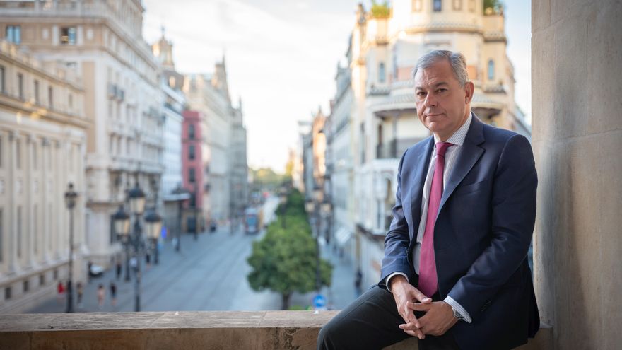 El PSOE acusa a Sanz de "asumir el ideario de Vox" para imponer una "regresión" en educación sexual en los colegios de Sevilla