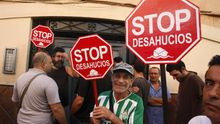 La ONU ordena paralizar el desahucio de una familia que ocupa un piso de un banco