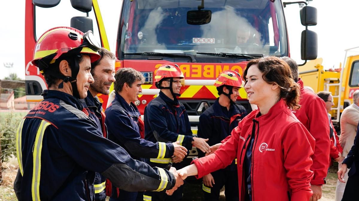 Rivas recurre por "injusta" la subida que impone Ayuso en la tasa con la que cobra el servicio de bomberos en Madrid