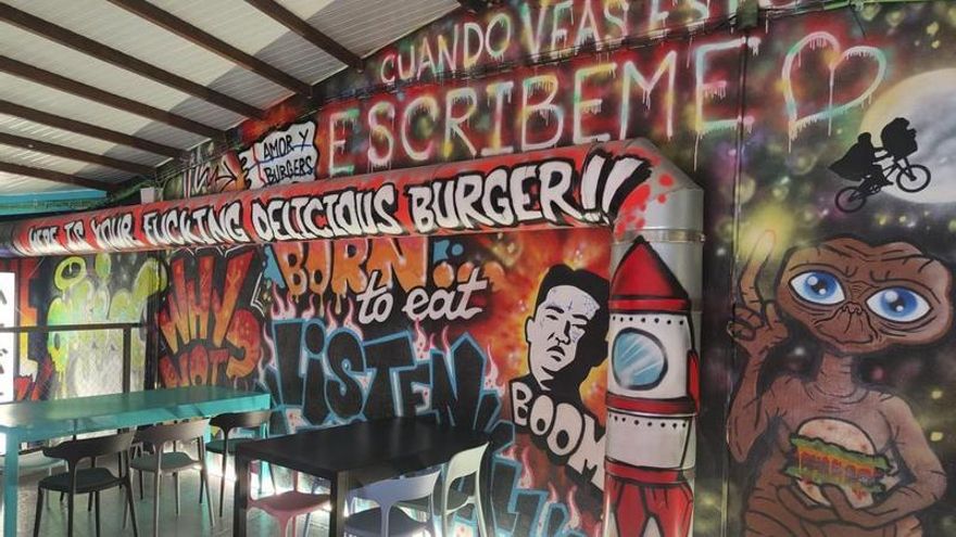 La hamburguesería The Carnivan Superbar asienta su oferta en León abriendo un local en La Palomera