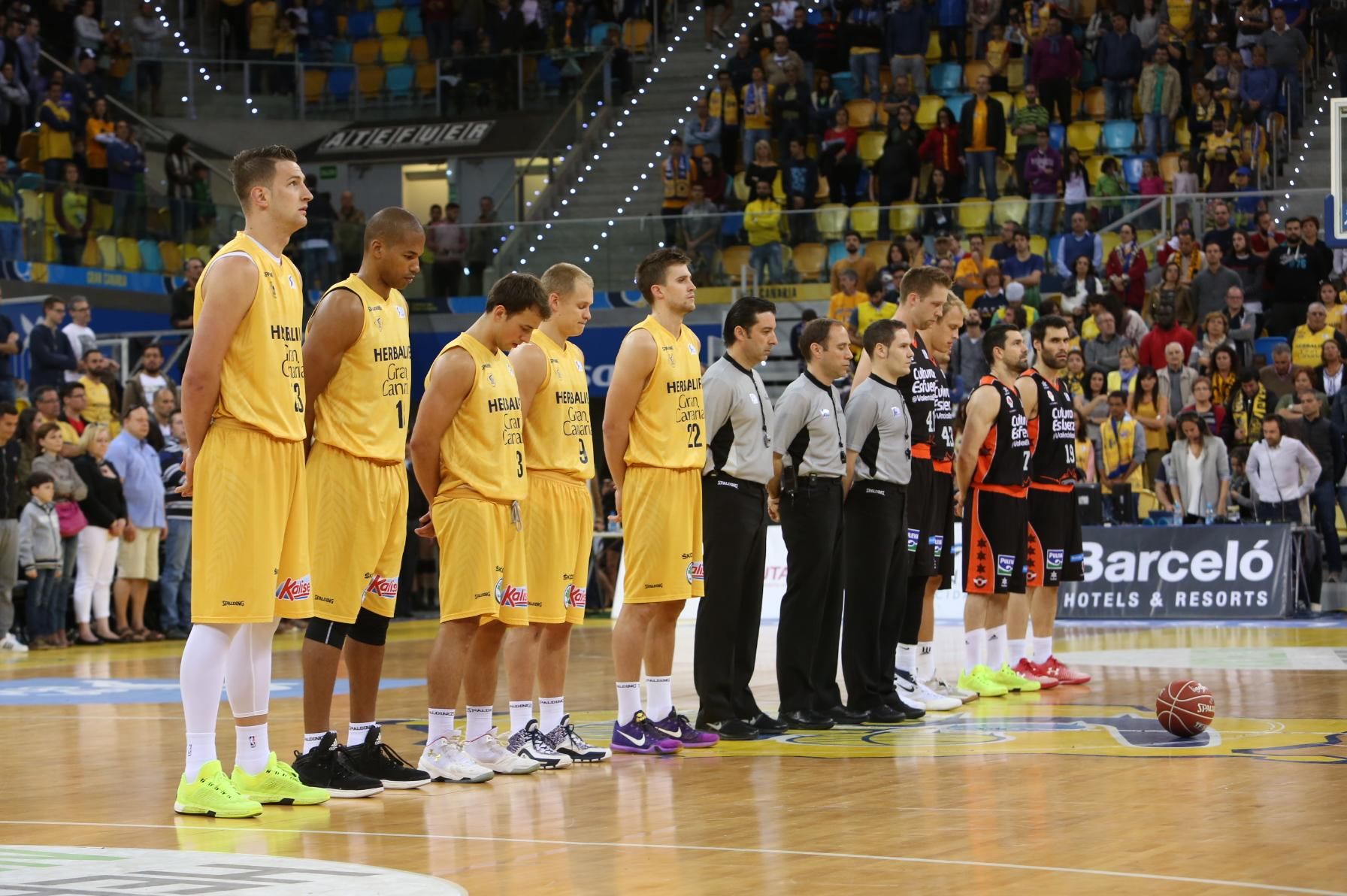 Imágenes del partido disputado entre el Herbalife Gran Canaria y el Valencia Basket. (Alejandro Ramos).