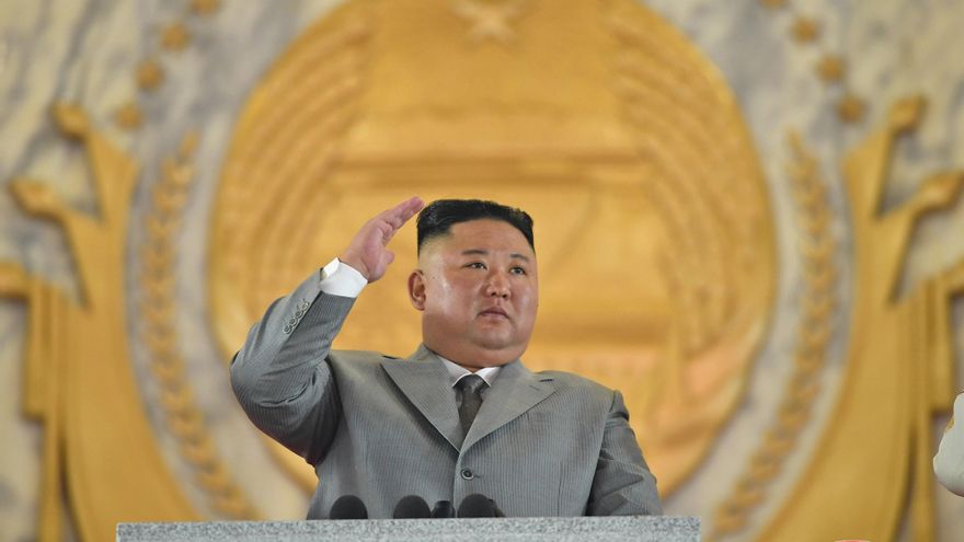 Corea del Norte ordena proteger los retratos de Kim Jong-un frente a la llegada de una tormenta tropical