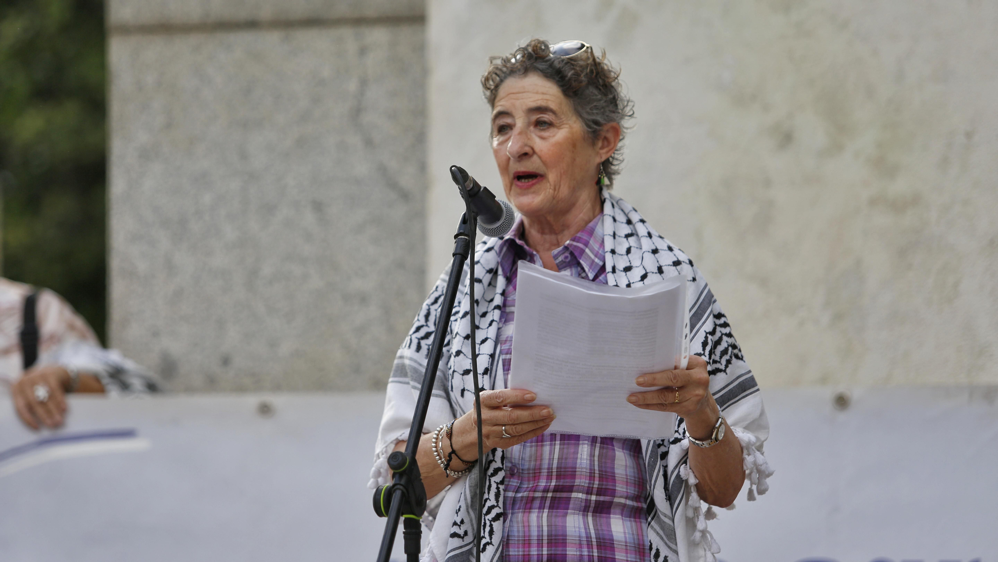 La Plataforma Cordobesa contra la Violencia a las Mujeres sale a la calle para decir 'Basta ya', tras el asesinato de Tulia en el barrio de La Fuensanta