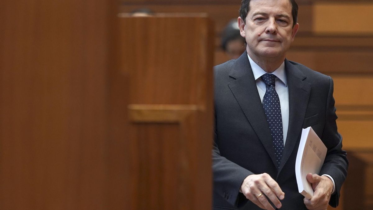 Mañueco nombra a sus primeros 13 cargos 'a dedo'
