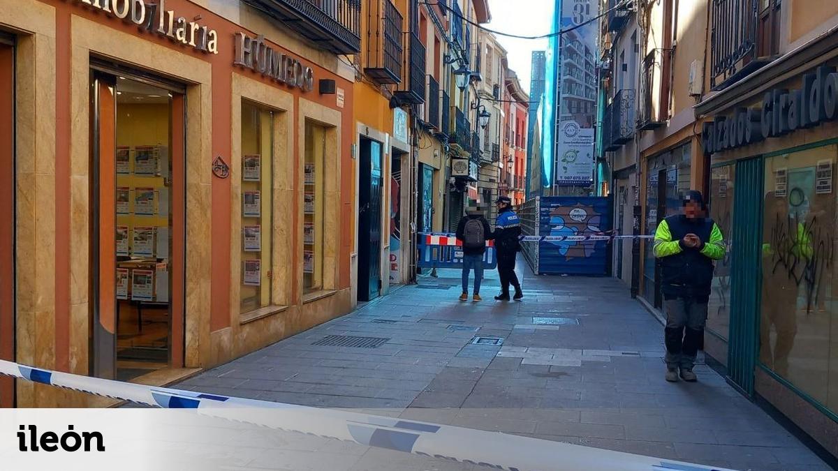 Leon Rua Un nuevo derrumbe corta otra vez la calle La Rúa en pleno Camino de ...