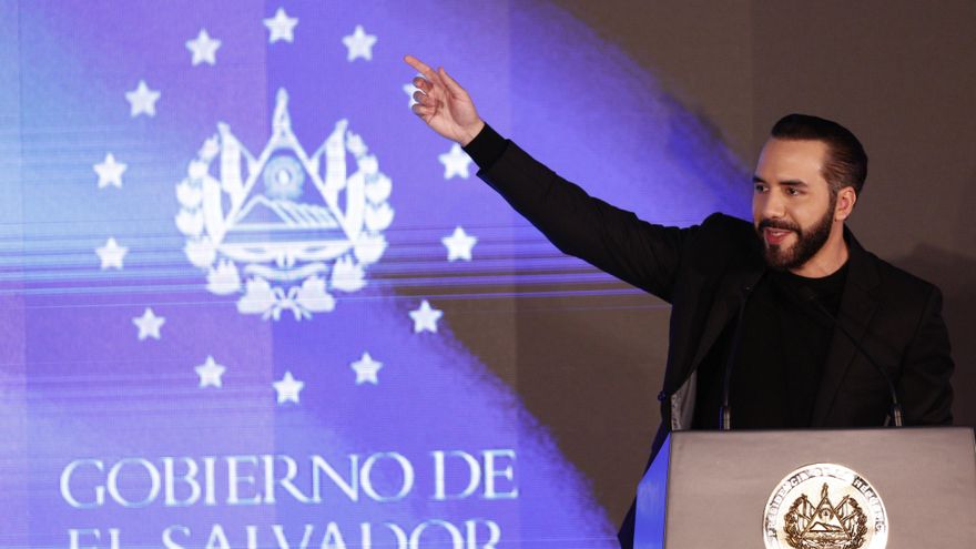 Ley de impuesto a las ONG busca "contener el descontento" en El Salvador, dice activista