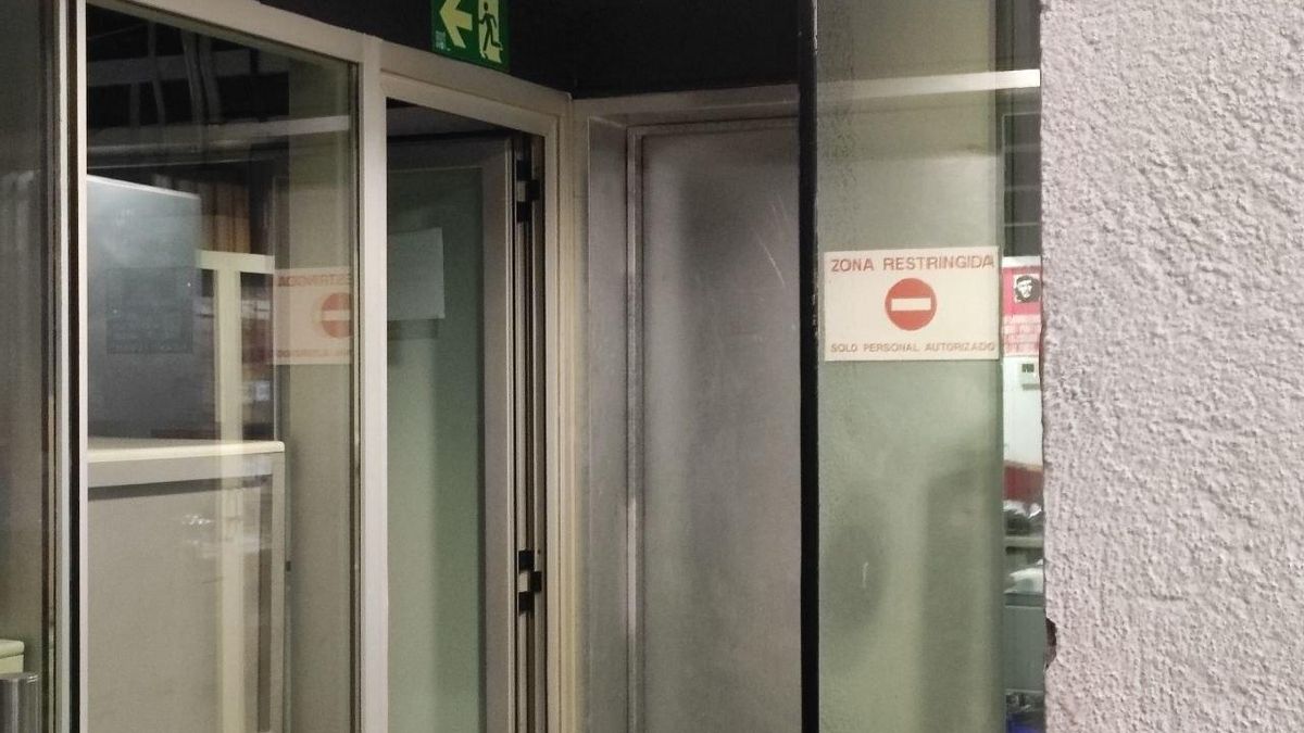 Esta particular ruta adormilada descubre lugares inhóspitos del Museo Reina Sofía, o al menos deja intuir esas zonas de acceso restringido.