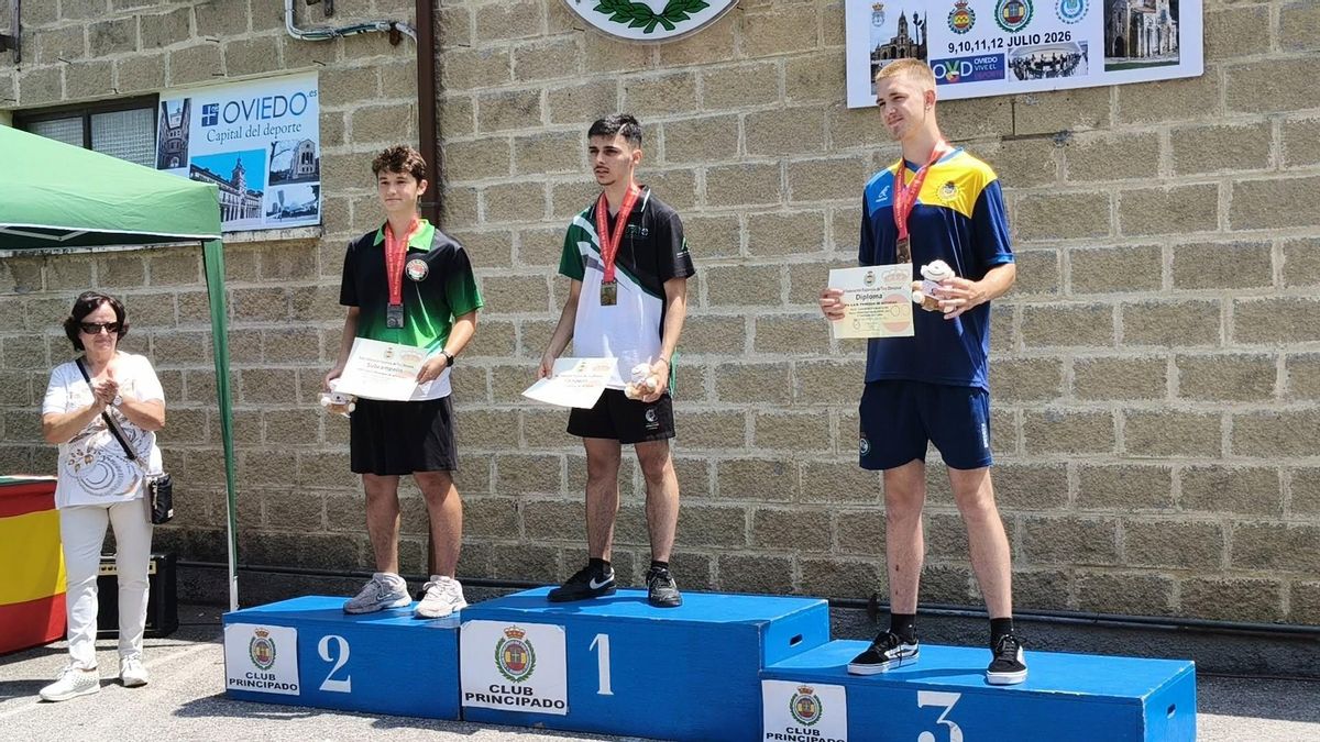 Lucas Muñoz, triple oro en Asturias