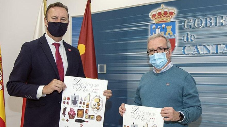 El consejero de Desarrollo Rural, Guillermo Blanco, con el director de la ODECA, Fernando Mier.