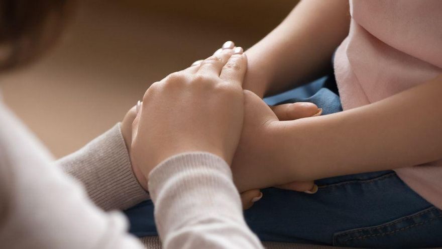 Extremadura tiene a más personas en la lista de espera de dependencia, pero tarda menos en atenderlas