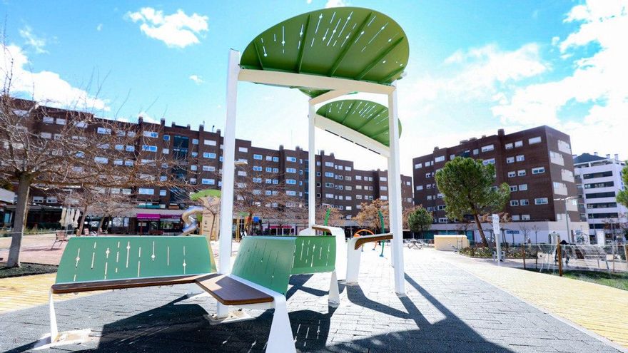 La instalación cuenta con juegos acuáticos y chorros refrescantes