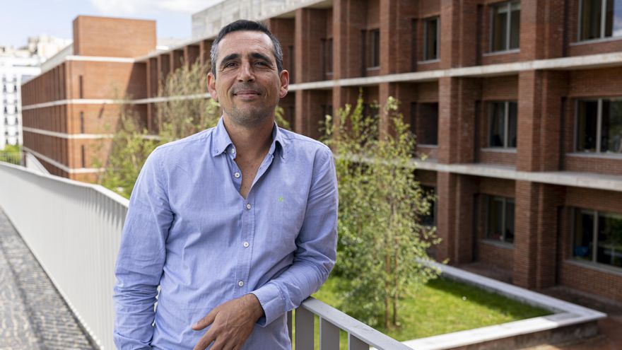 João Carvalho, politólogo: "El voto a Chega en Portugal está más asociado al nativismo contra los gitanos que a la inmigración"