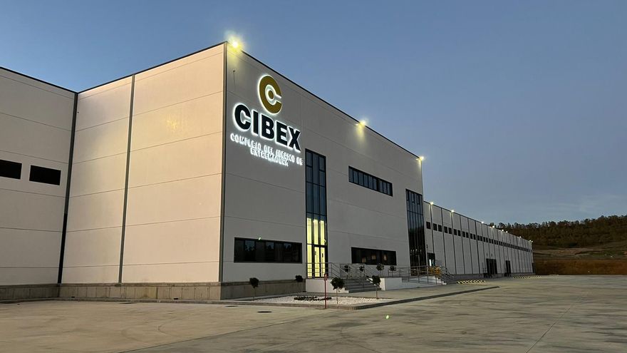 Los reyes del ibérico extremeño ponen en marcha un macromatadero que sacrificará hasta 450.000 cerdos al año