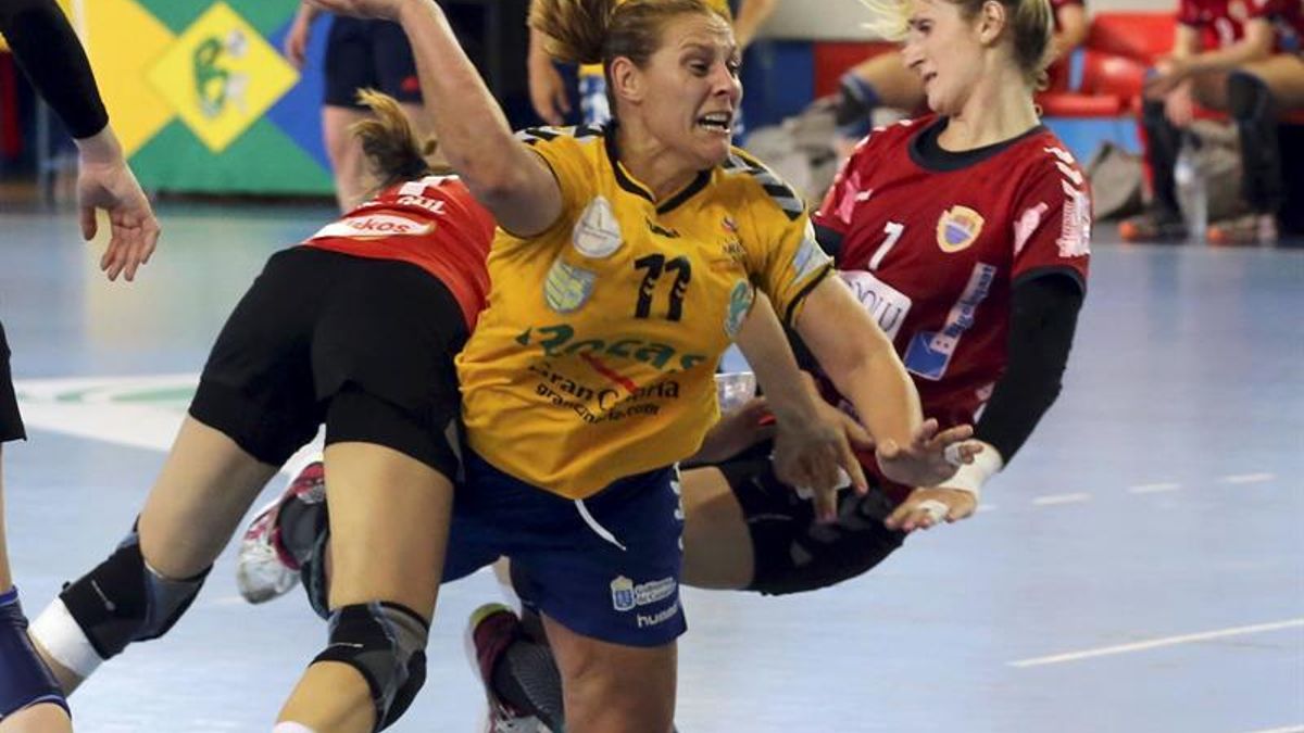 Fotogalería | Partido entre el Rocasa Gran Canaria y Kastamonu turco (EFE/Elvira Urquijo A)