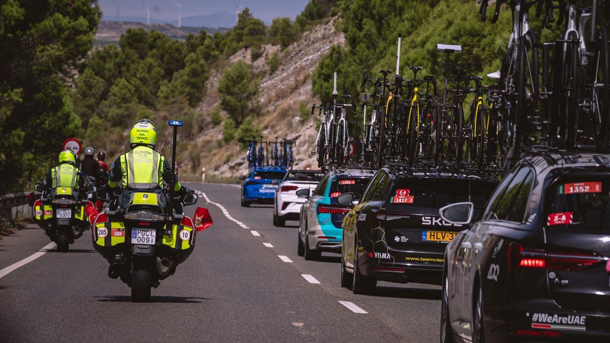 El operativo de la Guardia Civil en Córdoba por La Vuelta: un helicóptero, agentes en moto y vehículos todoterreno y de apoyo