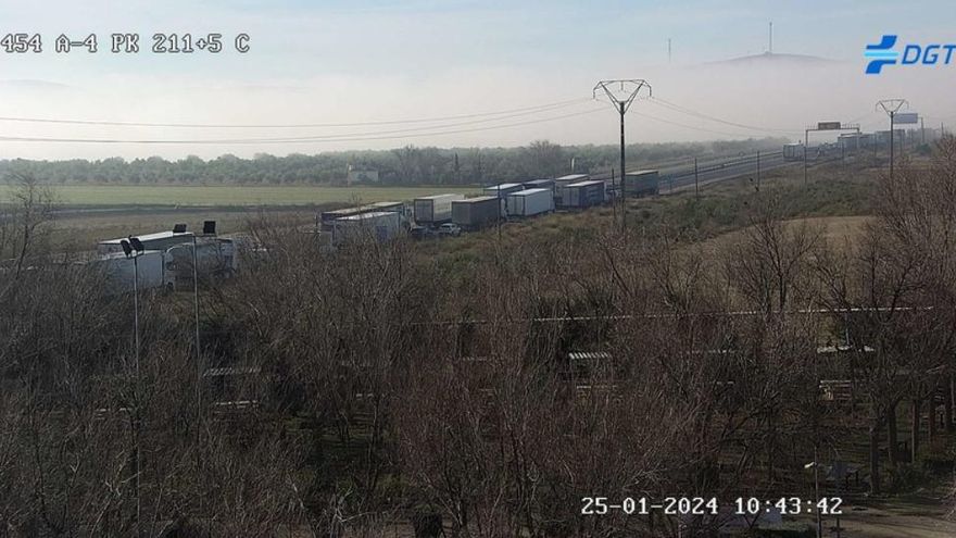 Cuatro muertos y 14 heridos en varios accidentes por la niebla en la A-4 a su paso por Ciudad Real