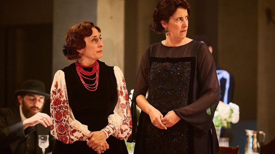 'La tercera fuga', la obra que arrasa en Barcelona y que apela a la conciencia histórica y generacional