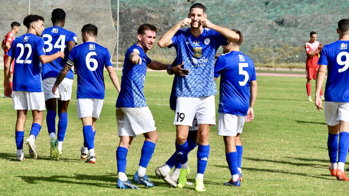 Celebración del Marino en su último partido ante el Estrella (4-1)