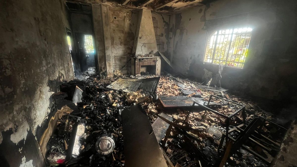 Una familia de Aguilar de la Frontera pide ayuda tras un incendio que arrasó el hogar de sus abuelos