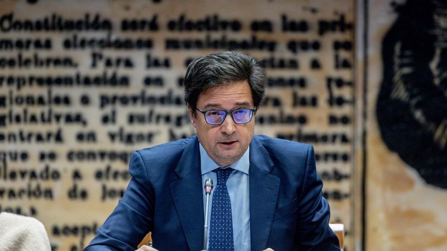 Archivo - El ministro para la Transformación Digital y de la Función Pública, Óscar López Águeda, comparece ante la Comisión de Función Pública, en el Senado, a 31 de enero de 2025, en Madrid (España). Durante la comisión, Óscar López, ha informado sobre