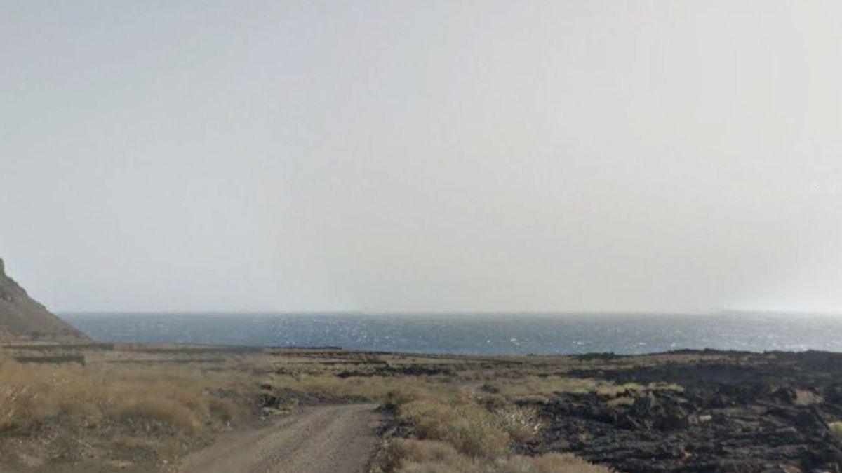 Operativo de búsqueda en la costa de El Hierro para encontrar a un pescador submarino