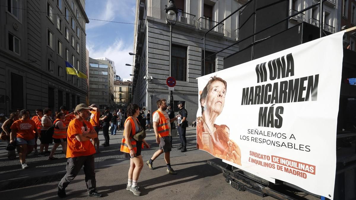 Vista de la manifestación de apoyo a Maricarmen, la anciana desahuciada en el distrito de Retiro, el 26 de septiembre en Madrid