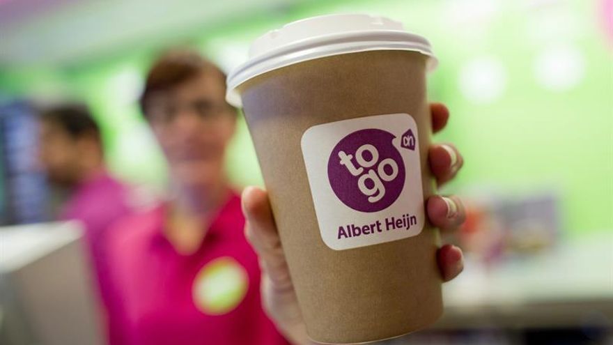 Acusan de racismo a la principal cadena de supermercados de Holanda