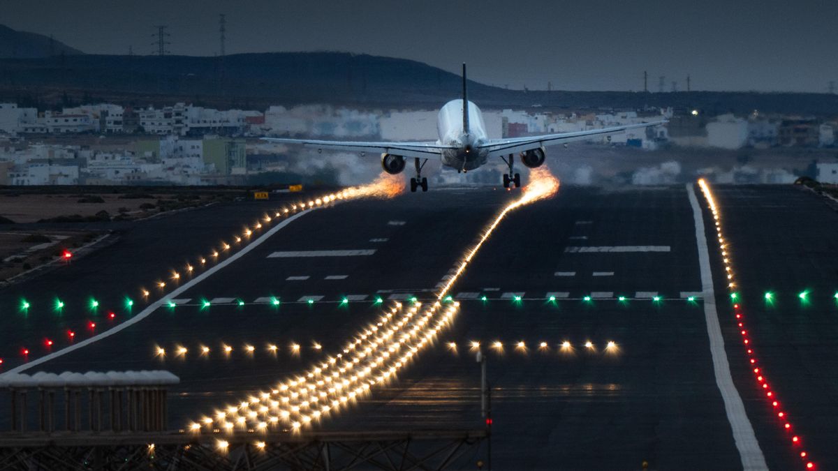 La aviación quiere más ayudas públicas por la crisis del petróleo en Irán a pesar de que no recorta sus emisiones de CO2
