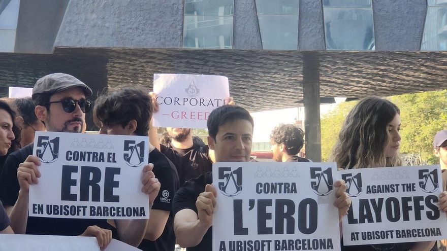 Los trabajadores de la empresa de videojuegos Ubisoft Barcelona, en huelga para protestar contra despidos masivos