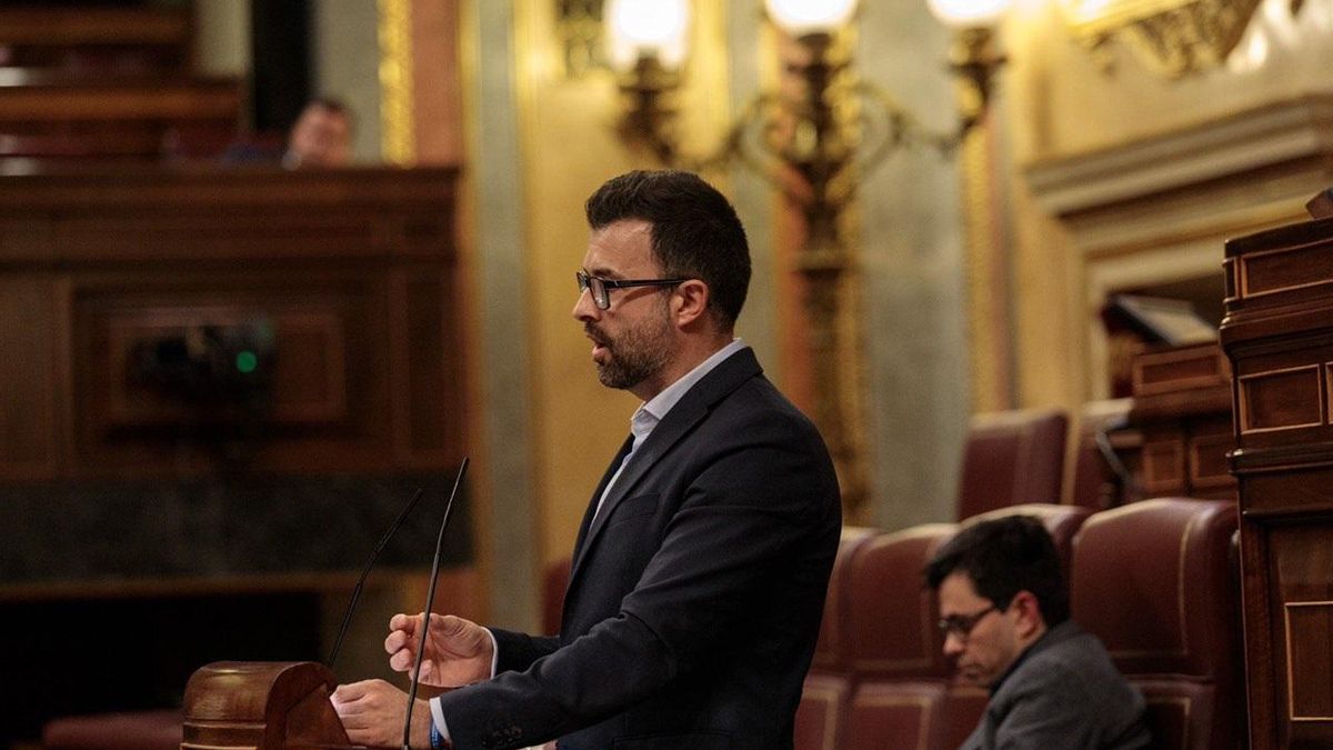 Archivo - Cs exige la creación de protocolos "firmes y serios" que den seguridad a los profesionales en el desembarco de migrantes