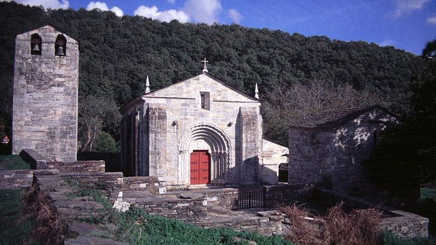 La ermita templaria de mármol en Galicia que, según la leyenda, construyó el diablo