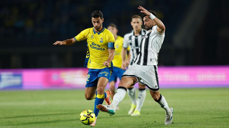 Las Palmas ‘solo’ empata ante el líder