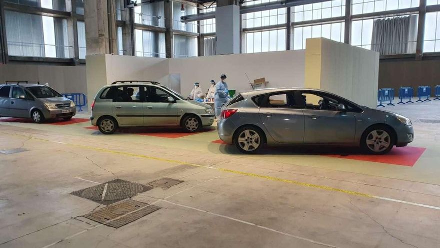 Sanidad descarta restricciones en Badajoz, donde la incidencia supera los 400 casos y hay una treintena de brotes