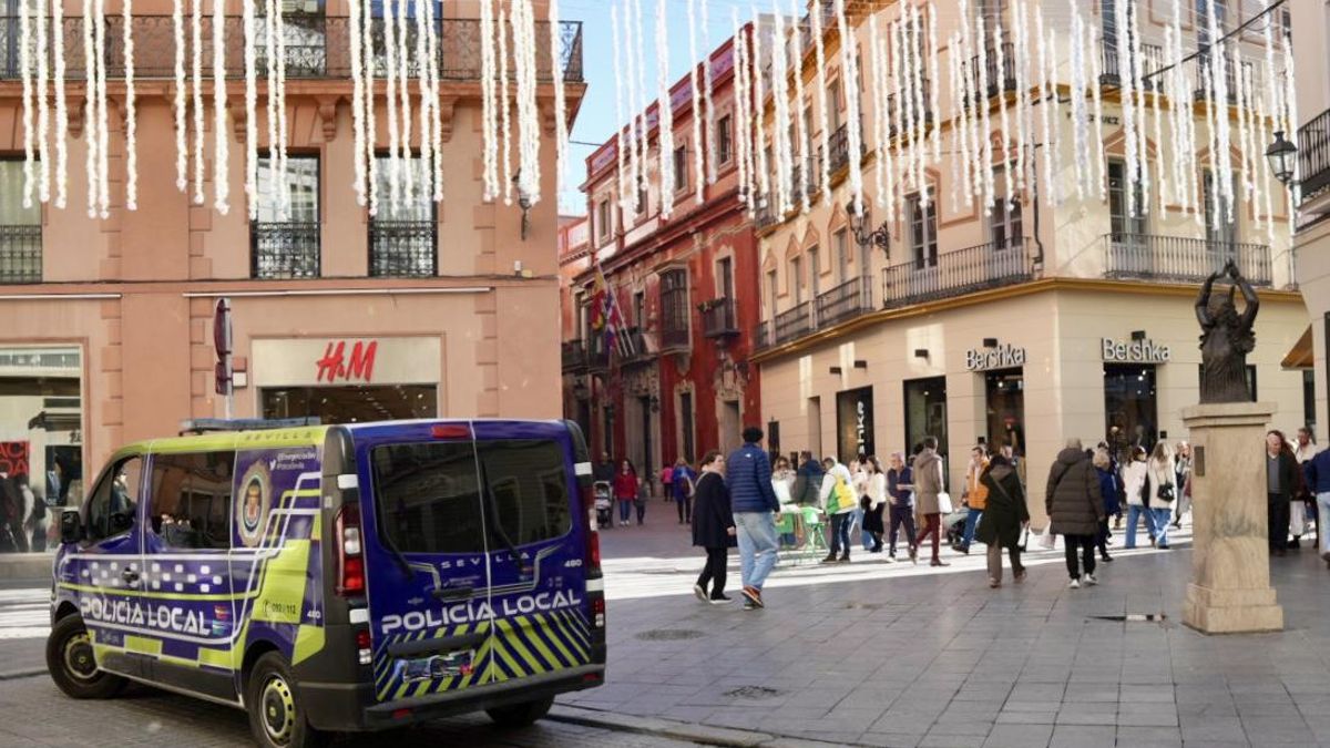 El alcalde de Sevilla expedientará a los policías que no justifiquen su baja tras faltar dos tercios de la plantilla el día del derbi