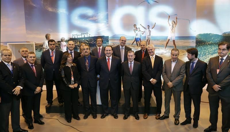 Inauguración stand de Canarias en Fitur. EFE/Lavandeira Jr