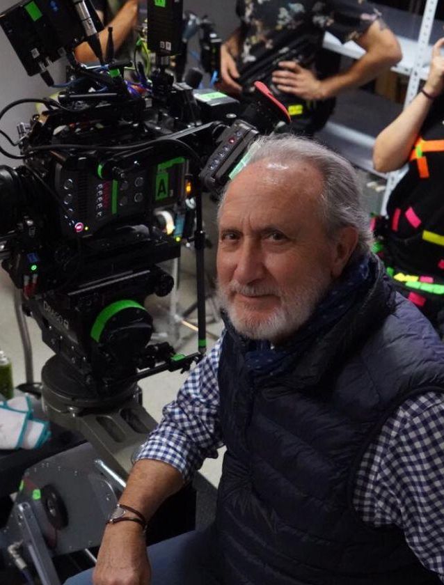 El cineasta Teodoro Ríos, en un rodaje