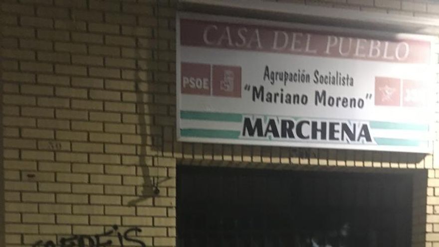 "Caeréis como en el 39", el mensaje amenazante en la sede del PSOE de Marchena (Sevilla)
