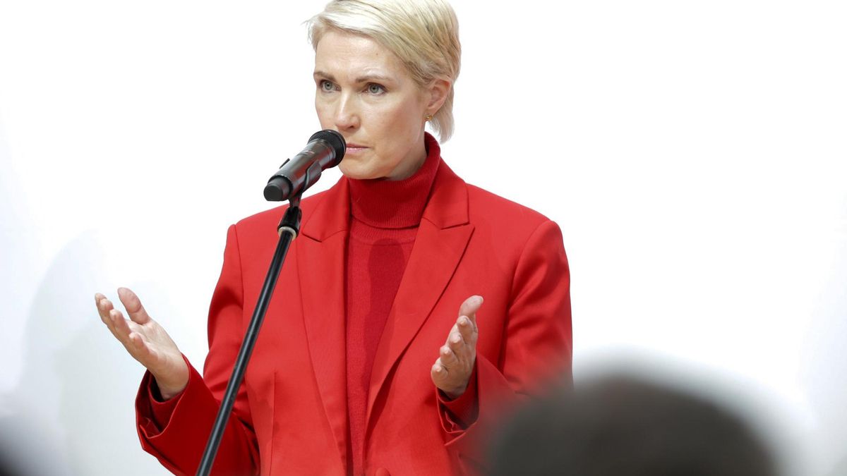 Manuela Schwesig, líder del SPD en Mecklemburgo-Pomerania Occidental asiste a una rueda de prensa en la sede del partido en Berlín.