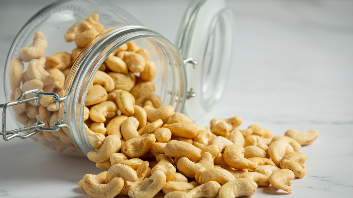 La crema de anacardos, en esta receta, actúa como sustituto del queso