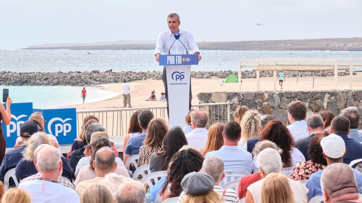 El PP lanza a sus candidatos al 29N en Canarias con la ocurrencia de Vox de usar a la Armada contra la inmigración