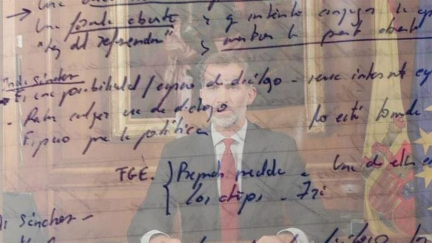 Felipe VI durante el discurso del 3 de octubre / Notas de los días de la DUI