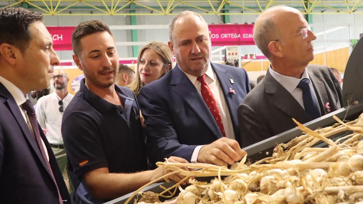 La Feria del Ajo de las Pedroñeras abre sus puerta con más de 40 expositores y el objetivo de superar los 15.000 visitantes