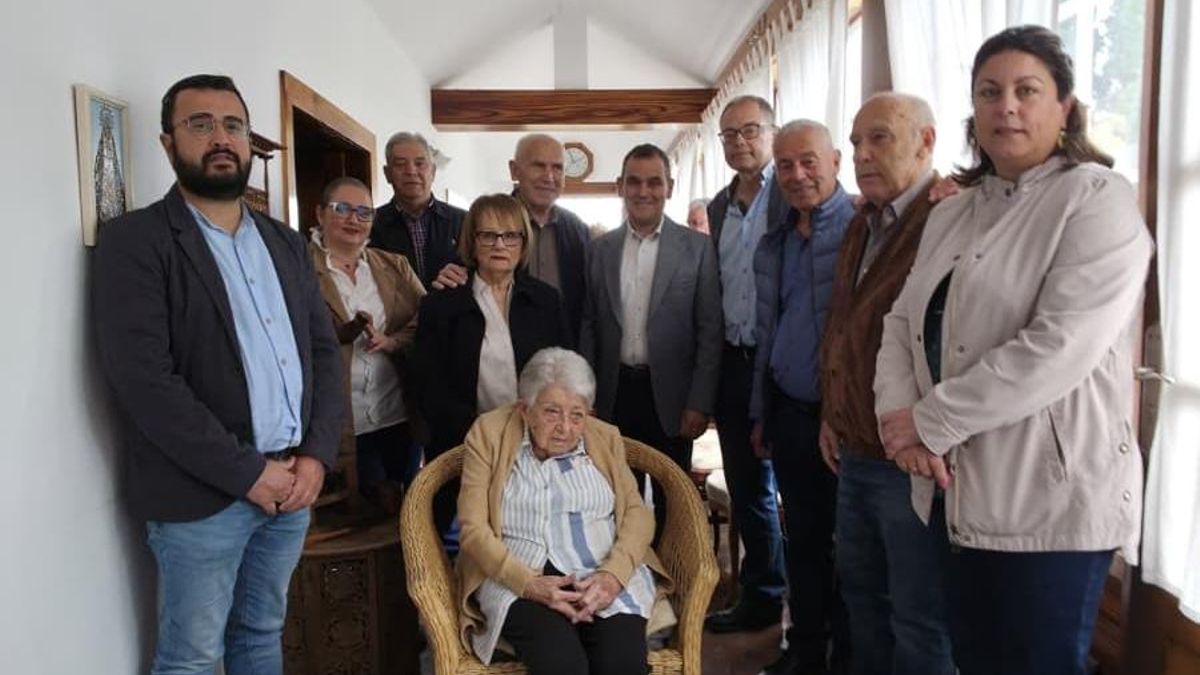 Villa de Mazo celebra los 100 años de Miriam Cabrera Medina, referente del municipio